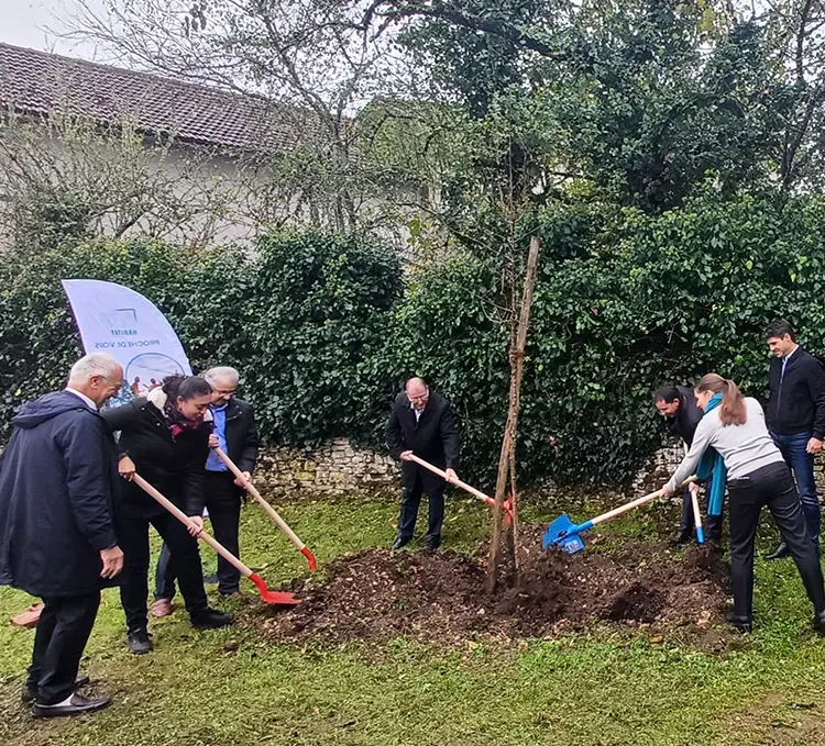 « 1ère pierre et 1er arbre » à Montgesty, Résidence de Lot Habitat en présence de la Préfète et du Président du Département
