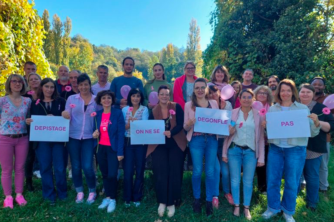 photo-lot-habitat-octobre-rose-3 Le personnel se mobilise pour soutenir la lutte contre le cancer du sein.